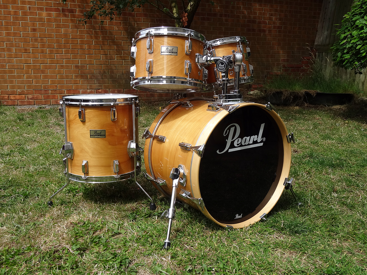 Pearl DLX 1984 Drum Kit