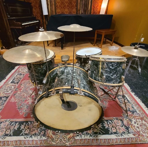 1945-1947 Slingerland Gene Krupa 'Super Radio King Deluxe Ensemble' 1N'. 1945-1947 Slingerland Gene Krupa Super 'Radio King Deluxe Ensemble' 1N Set.